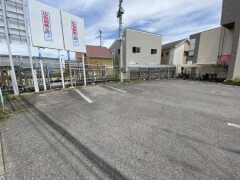 駐車場 湖琴マンション