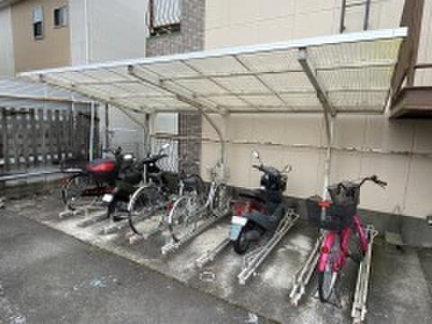 駐輪場 湖琴マンション