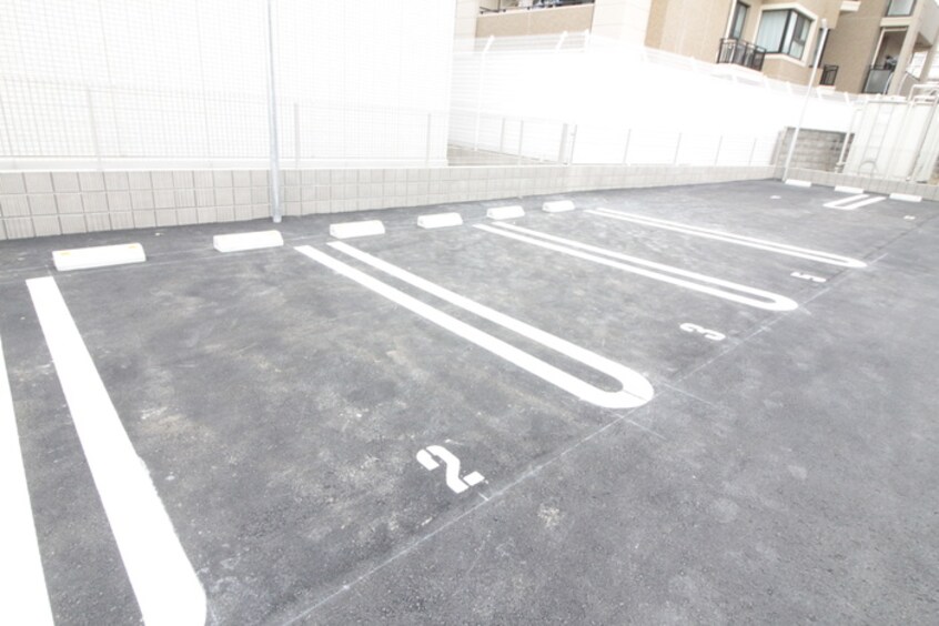 駐車場 カルミエール　イツキ　Ⅰ