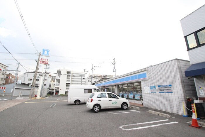 ローソン　巽北1丁目店(コンビニ)まで180m セレニテオズ北巽