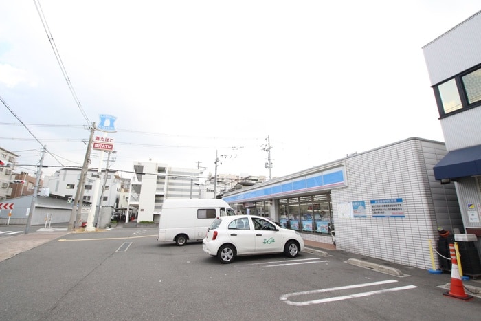 ローソン　巽北1丁目店(コンビニ)まで180m セレニテオズ北巽