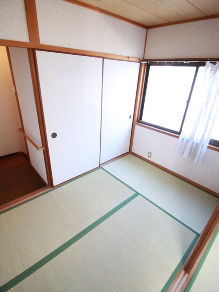 居室 出屋敷戸建