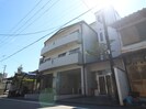 カ－サドマ－ニの外観