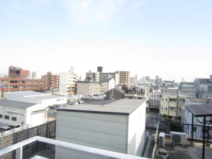 室内からの展望 エイチ・ツーオー今川