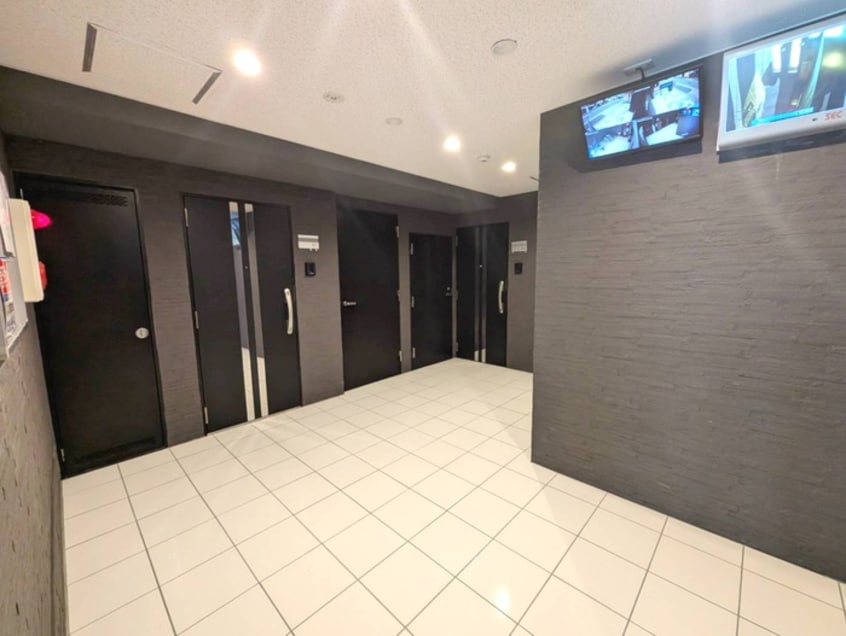 エントランス部分 AVANZARE弁天