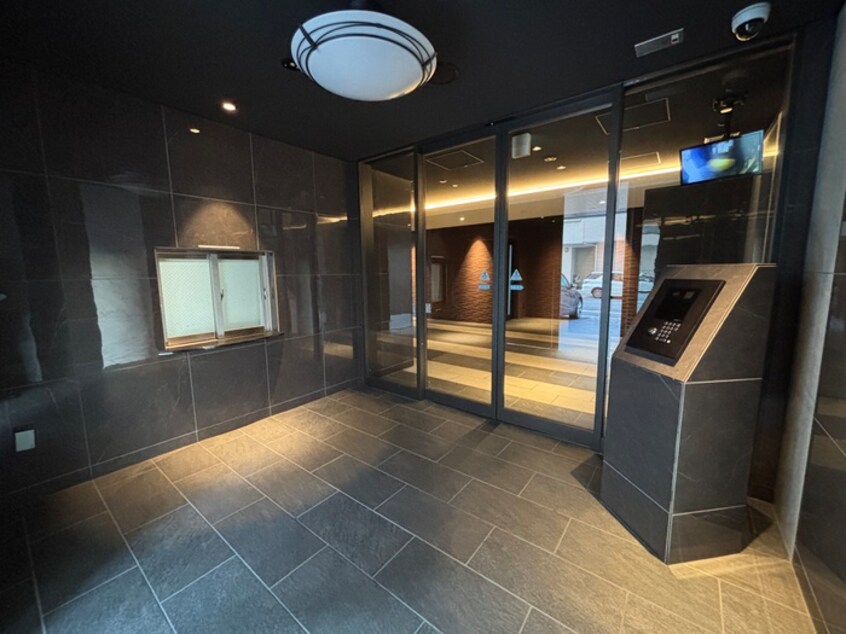 エントランス部分 ｴｽﾘｰﾄﾞﾚｼﾞﾃﾞﾝｽ梅田ﾌﾛﾝﾄ