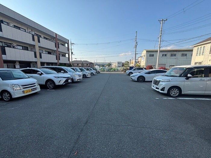 駐車場 ジン