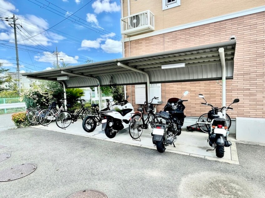 駐輪場 ウェリナ