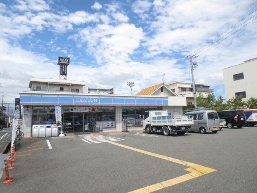 ローソン 尼崎山幹南武庫之荘店(コンビニ)まで400m ＳＱＵＡＲＥ　ＣＯＵＲＴ