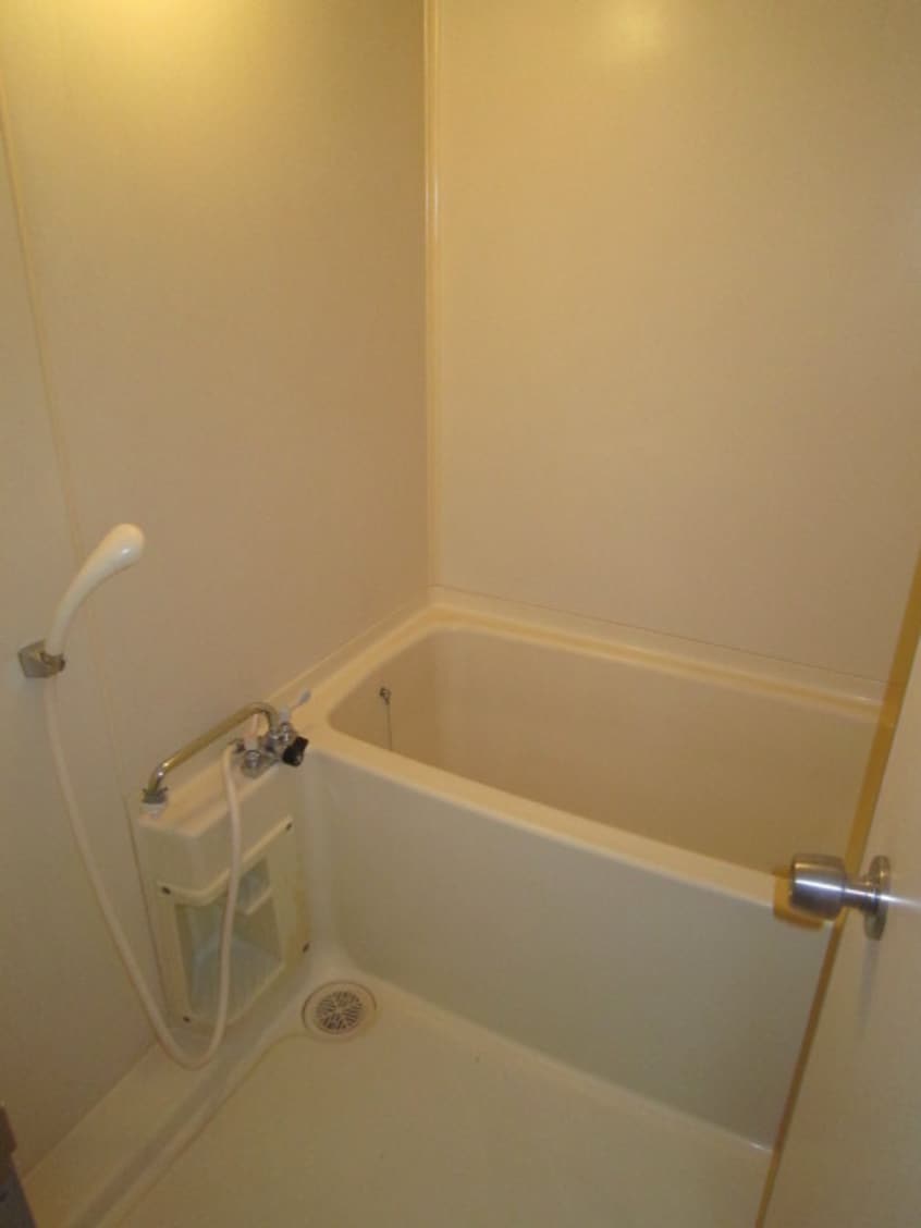 バス／シャワールーム等 マンション島村