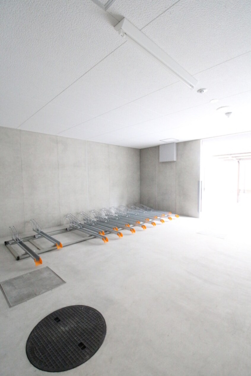 駐輪場 Fujiman北梅田