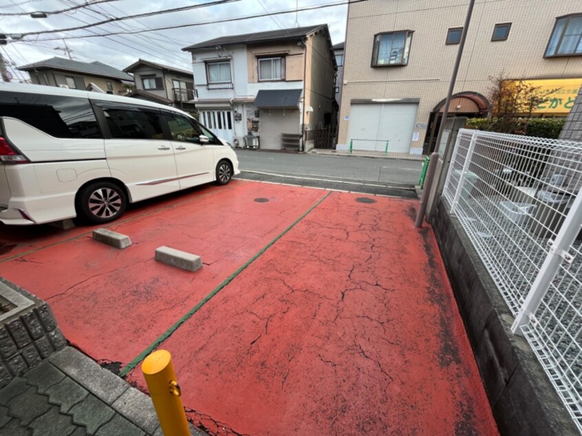 駐車場 フレア五十鈴