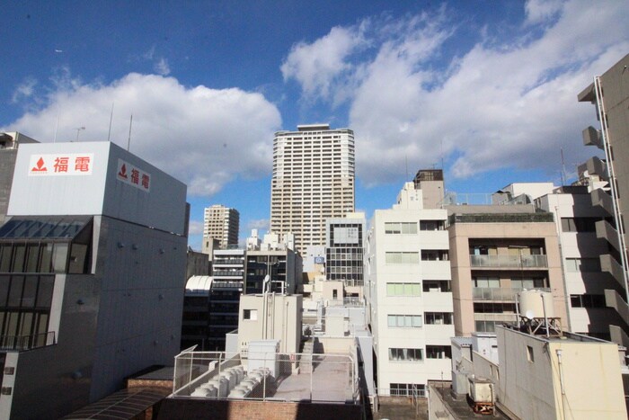 室内からの展望 ル・クール谷町