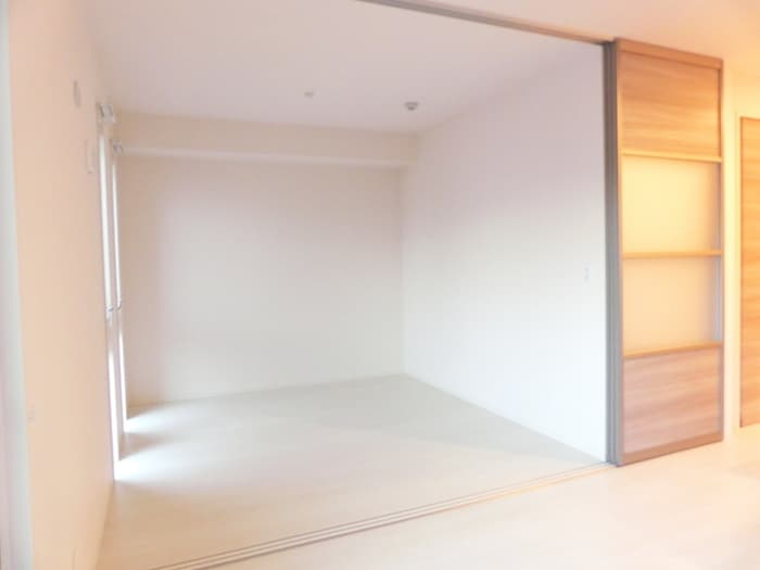 居室 ルミエ－ル東太子