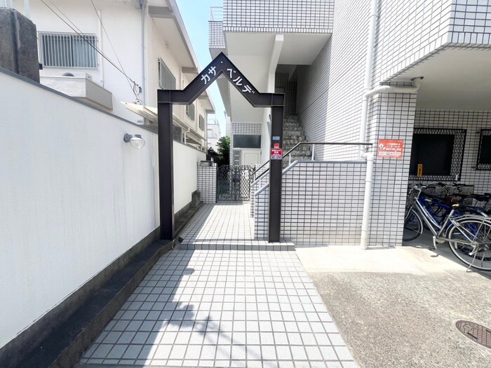 駐車場 ｶｻ･ﾍﾞﾙﾃﾞ