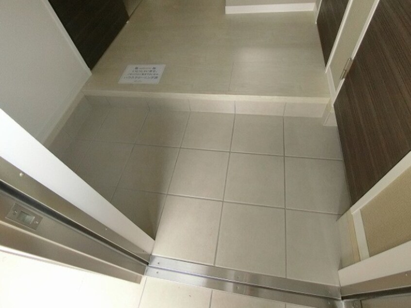 玄関 ヴィラージュ山手