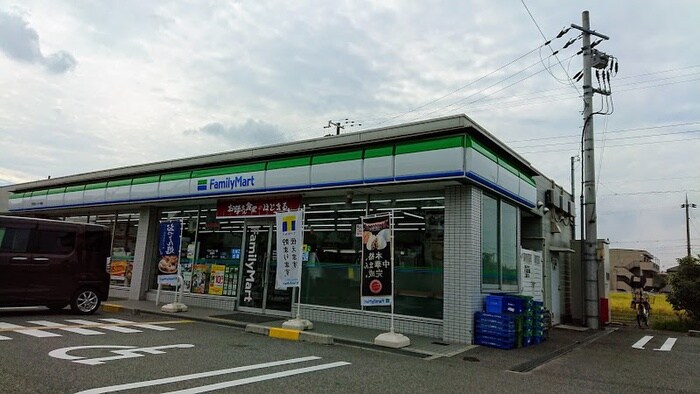 ファミリーマート 伊川谷インター東店(コンビニ)まで270m エムライズ北別府