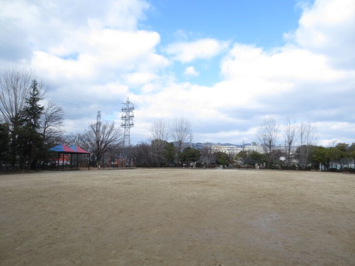 下の池公園(公園)まで608m サンセリテ宝塚