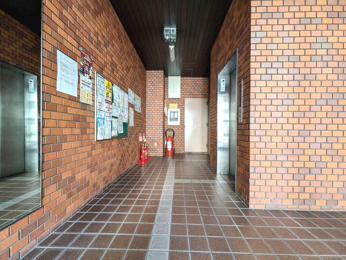 エントランス部分 ＣＯＳＭＯ蓮井