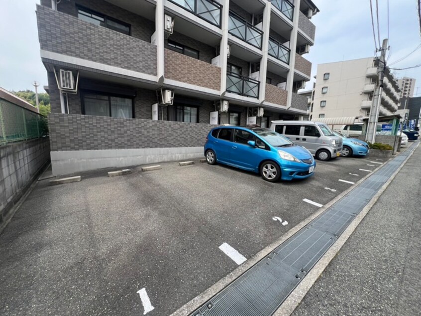 駐車場 フォ－シ－ズンズ緑地