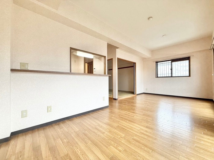 居室 デミュ－ズ木幡