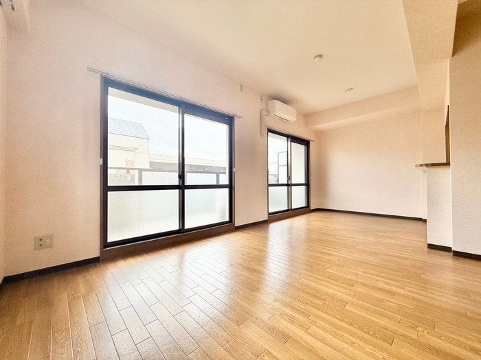 居室 デミュ－ズ木幡