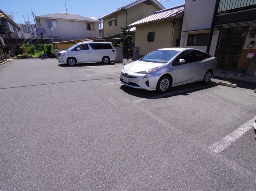 駐車場 多田ハイツ