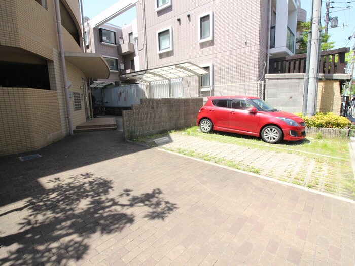 駐車場 ア・コテ･ドゥ・シェヌ夙川