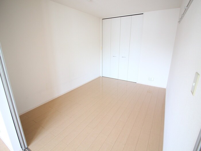 居室 ディオネオ－ラ