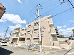ラペルルエスト