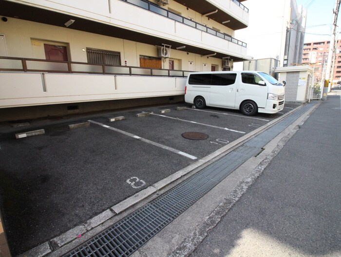 駐車場 エステートＨＯＫＯ