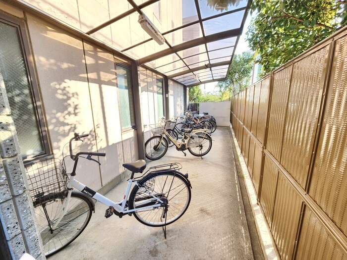 駐輪場 エクスペリエンス