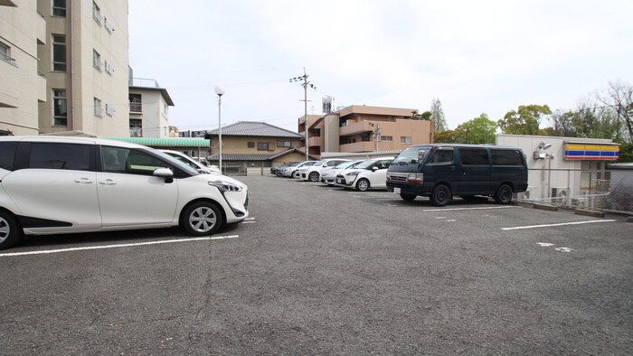 駐車場 パインハイツ