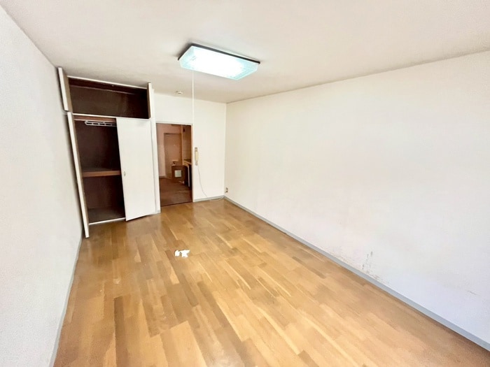 居室 サンライズ箕面北館