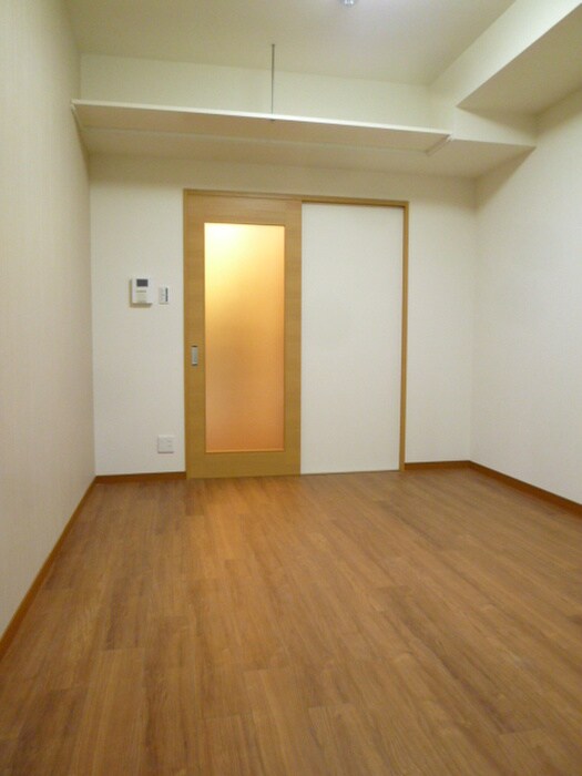 居室 アネスト谷町