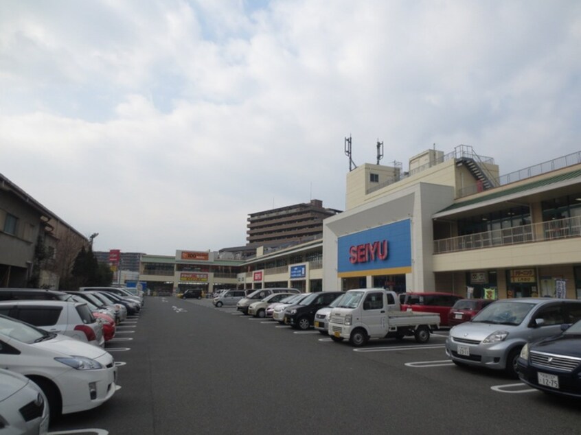 西友(スーパー)まで1100m フジパレス百舌鳥本町Ⅴ番館