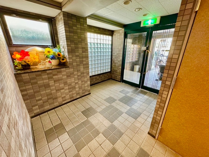 エントランス部分 エストゥディオ難波