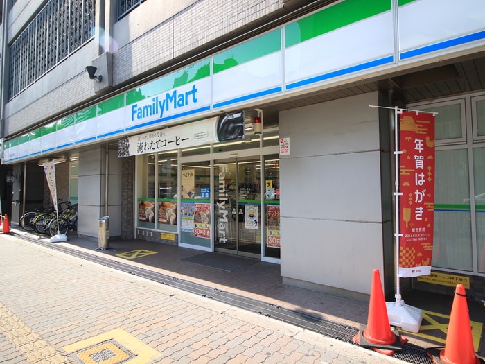 コンビニ(コンビニ)まで240m エストゥディオ難波