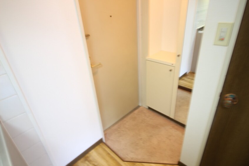 玄関 クリスタル・シャト－