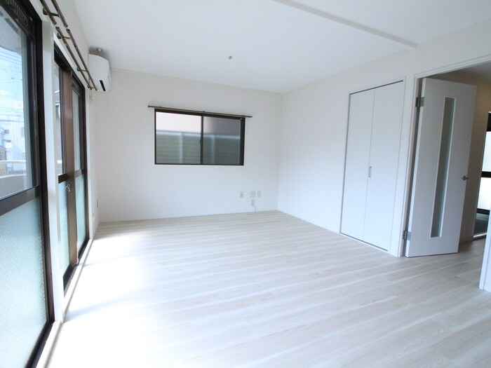 居室 ヴィ－ブル西鈴