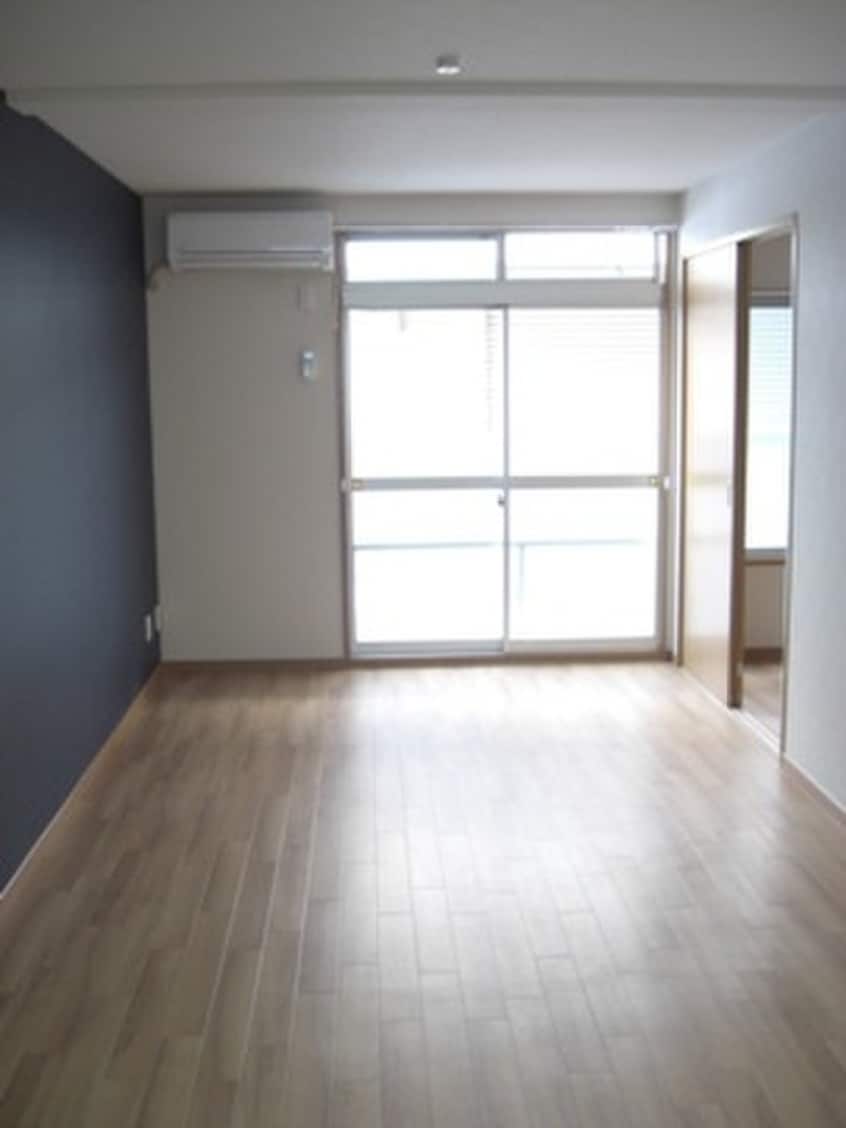 居室 松下ﾊｲﾂ