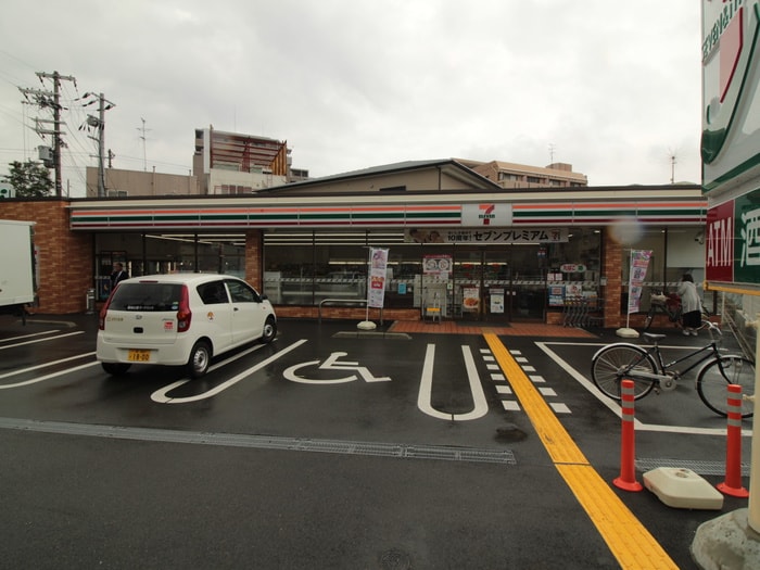 セブンイレブン(コンビニ)まで297m ニュ-コ－ト小林