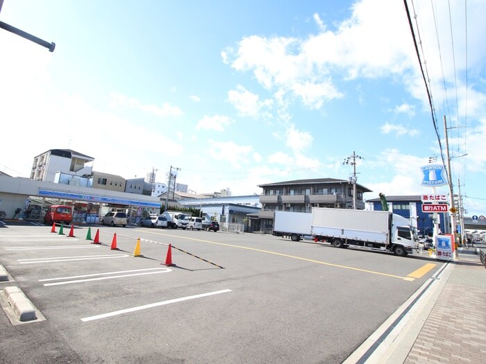 ローソン(コンビニ)まで600m H-maison加美正覚寺Ⅵ