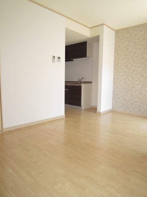 居室 ﾙﾐｴｰﾙ高槻