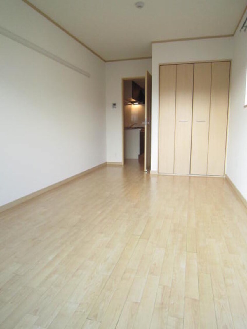 居室 ﾙﾐｴｰﾙ高槻