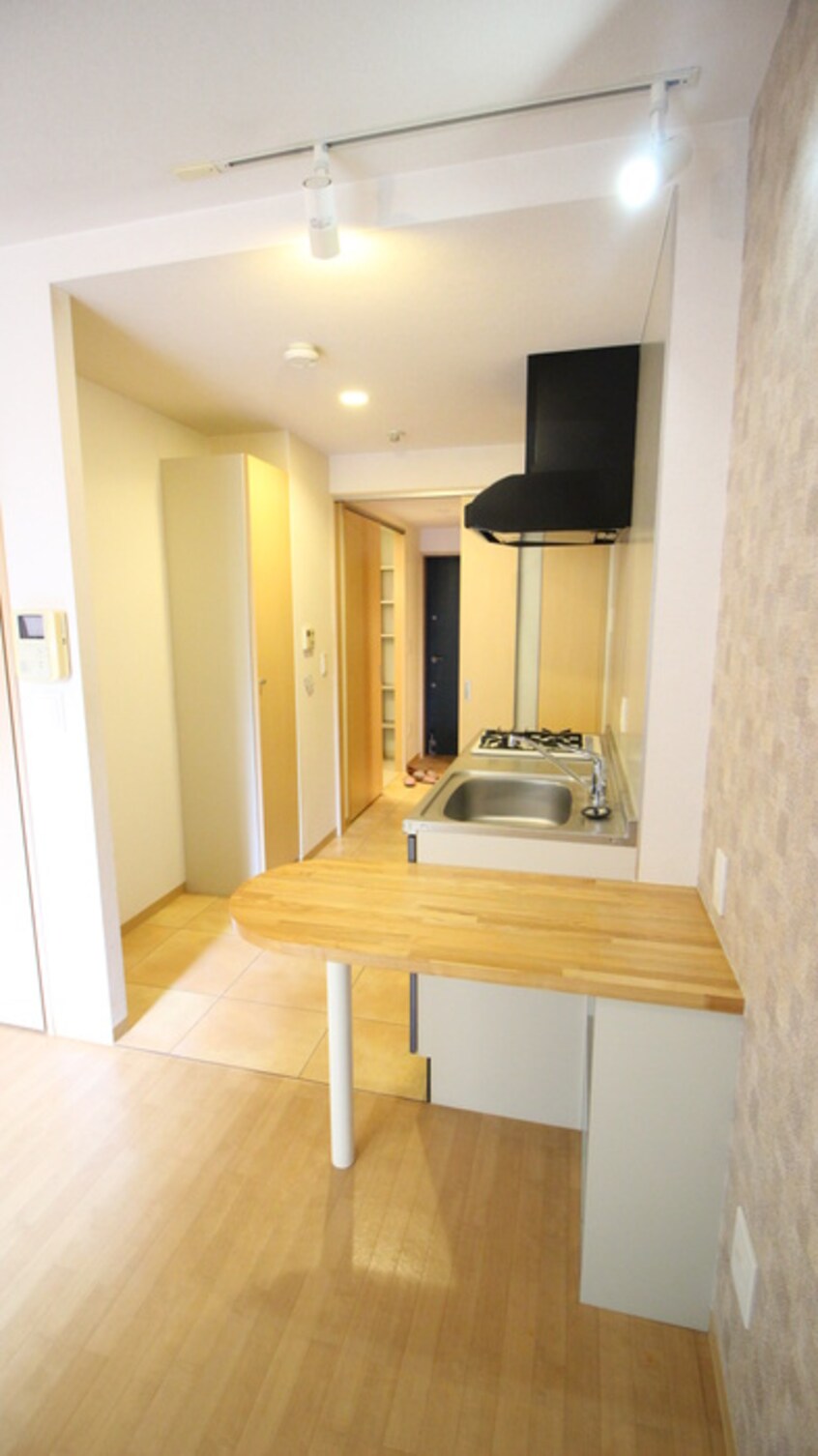 居室 ﾙﾐｴｰﾙ高槻