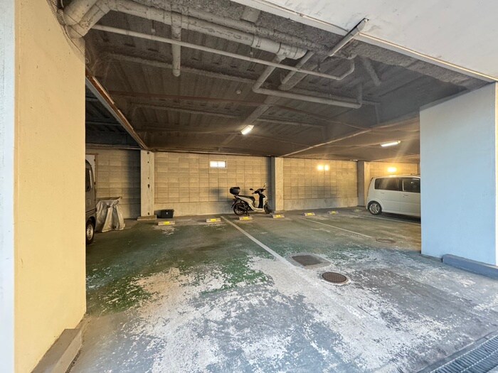 駐車場 ハイツホ－シャ