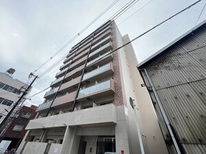ﾜｰﾙﾄﾞｱｲ阿波座WEST(702)
