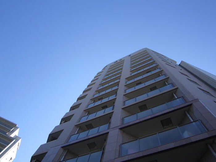 外観写真 ﾌﾟﾚｻﾝﾝｽ三宮花時計前（502）