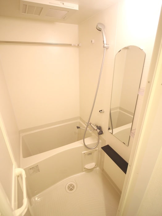 バス／シャワールーム等 プレサンスブルーム東三国